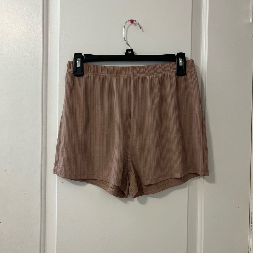 Shorts and top two piece set - Picture 3 of 6